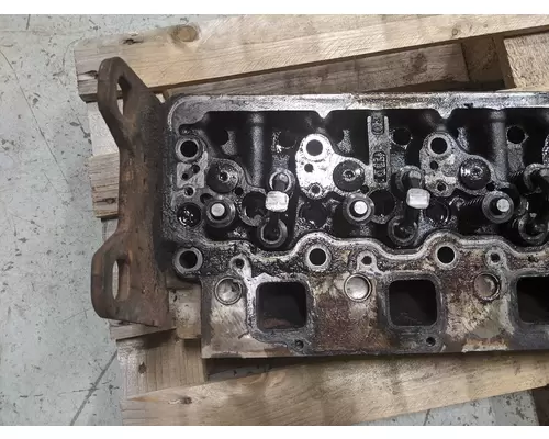 MERCEDES MBE 926 Cylinder Head