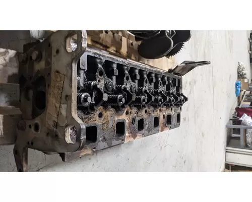 MERCEDES MBE 926 Cylinder Head