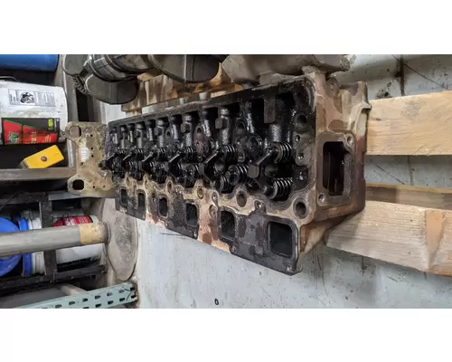 MERCEDES MBE 926 Cylinder Head