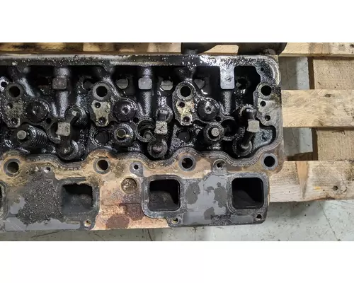 MERCEDES MBE 926 Cylinder Head