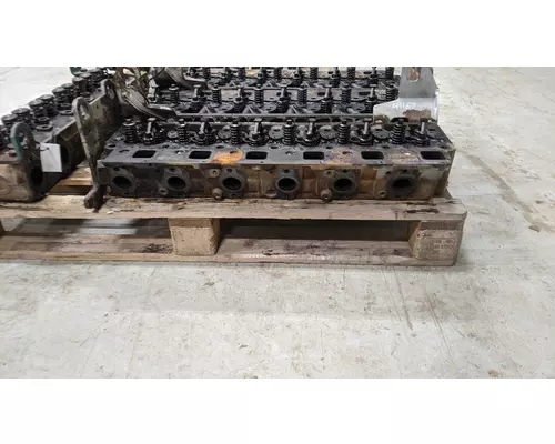 MERCEDES MBE 926 Cylinder Head