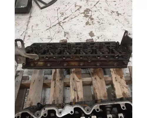 MERCEDES MBE 926 Cylinder Head