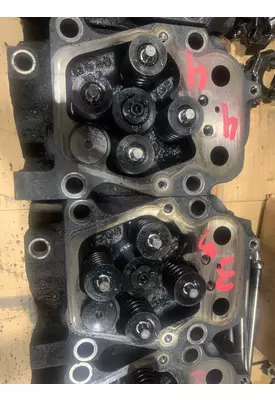 MERCEDES MBE4000 Cylinder Head