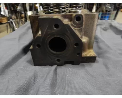 MERCEDES MBE4000 Cylinder Head