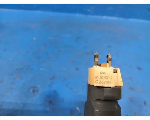 MERCEDES MBE4000 Fuel Injector