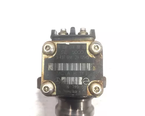 MERCEDES MBE4000 Fuel Injector