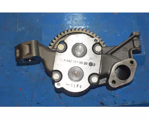 MERCEDES MBE4000 Oil Pump