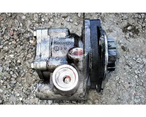 MERCEDES MBE4000 Power Steering Pump