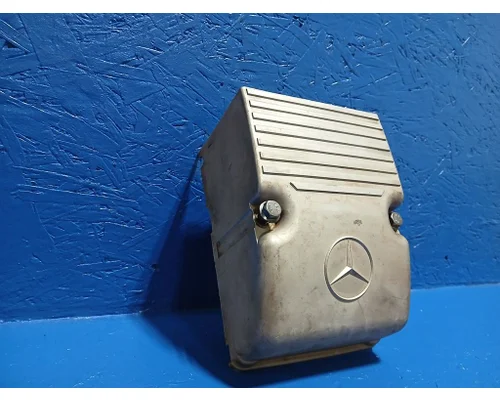 MERCEDES MBE4000 Valve Cover