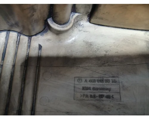 MERCEDES MBE4000 Valve Cover