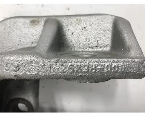 MERCEDES MBE900 Engine Mounts