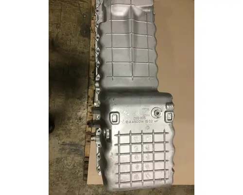 MERCEDES OM 460LA OIL PAN