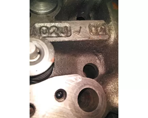 MERCEDES OM 906LA CYLINDER HEAD