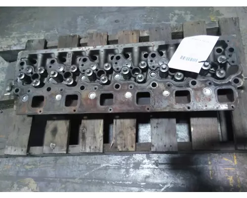 MERCEDES OM 906LA CYLINDER HEAD