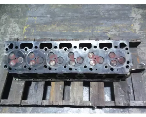 MERCEDES OM 906LA CYLINDER HEAD