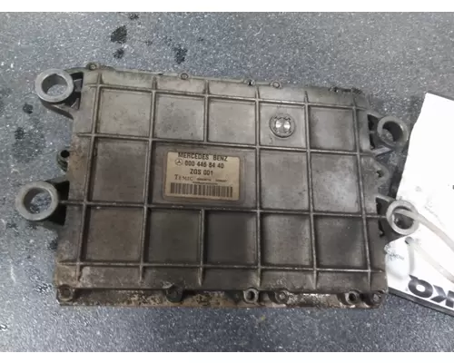 MERCEDES OM 906LA ENGINE CONTROL MODULE (ECM)