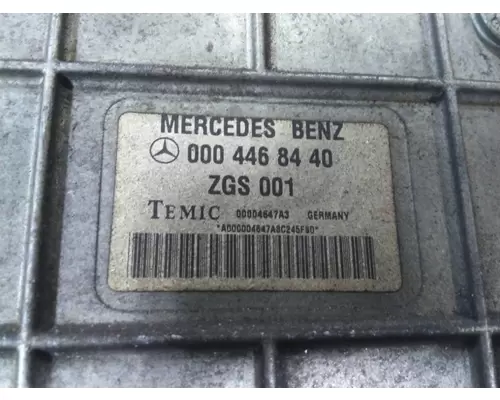 MERCEDES OM 906LA ENGINE CONTROL MODULE (ECM)