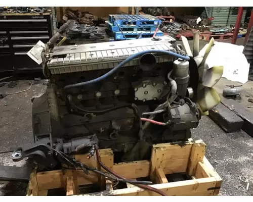 MERCEDES OM 906LA Engine Assembly