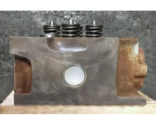 MERCEDES OM460LA Cylinder Head