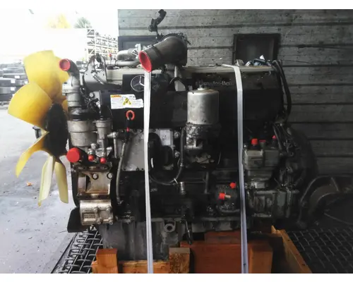 MERCEDES OM904-LA-MBE904 EPA 04 ENGINE ASSEMBLY