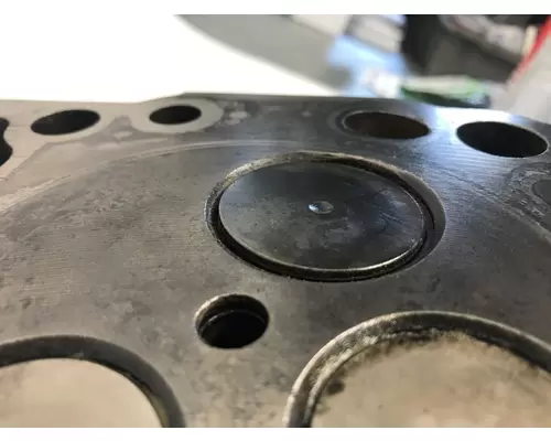 MERCEDES OM904 LA Cylinder Head