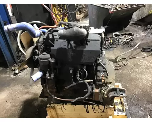 MERCEDES OM904LA Engine Assembly