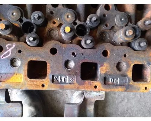 MERCEDES OM904 Cylinder Head