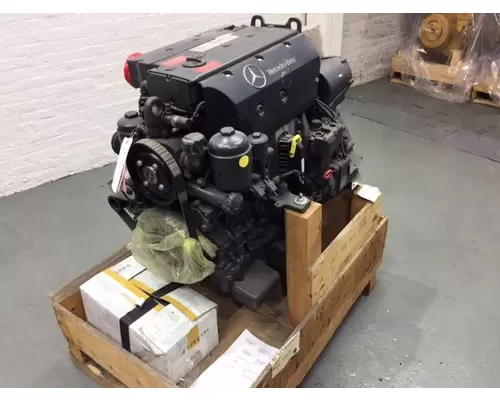 MERCEDES OM904 Engine