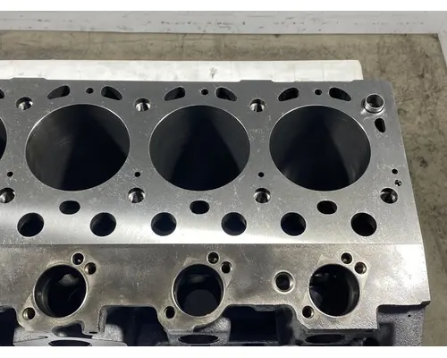 MERCEDES OM906 EGR Cylinder Block