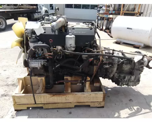MERCEDES OM906-LA-MBE906 EPA 04 ENGINE ASSEMBLY