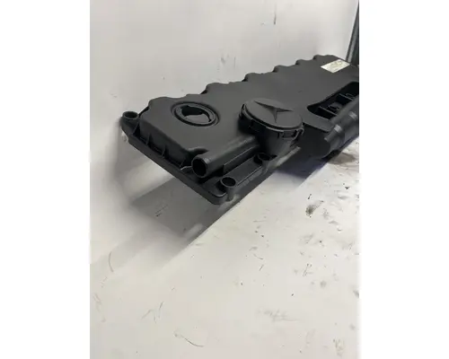 MERCEDES OM926 Valve Cover