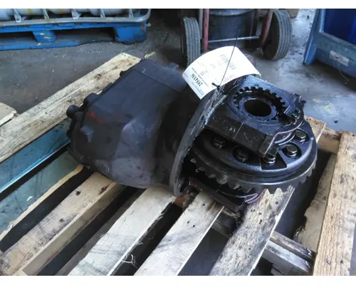 MERITOR-ROCKWELL MD2014XR247 DIFFERENTIAL ASSEMBLY FRONT REAR