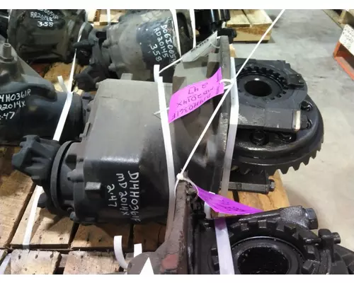 MERITOR-ROCKWELL MD2014XR247 DIFFERENTIAL ASSEMBLY FRONT REAR