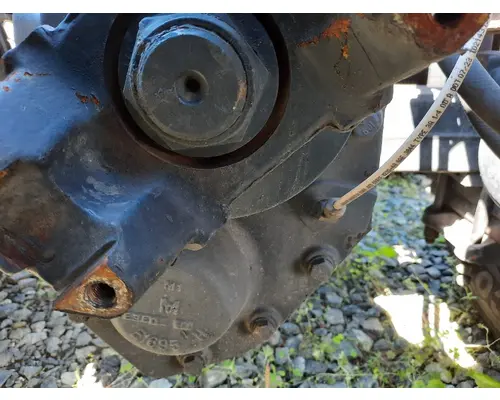 MERITOR-ROCKWELL MD2014XR285 DIFFERENTIAL ASSEMBLY FRONT REAR