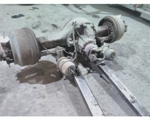 MERITOR-ROCKWELL RS26185 AXLE ASSEMBLY, REAR (REAR)