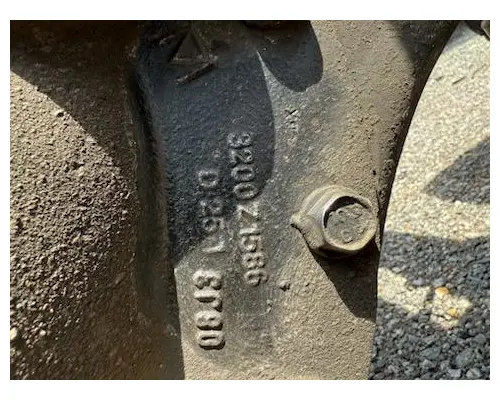 MERITOR 3200Z1586 Rears (Rear)