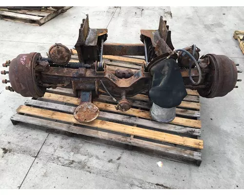 MERITOR 4900 Tag Axle