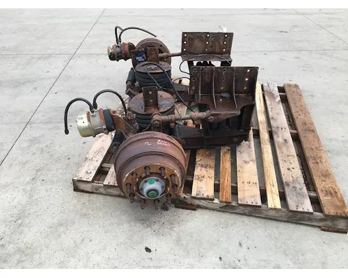 MERITOR 4900 Tag Axle