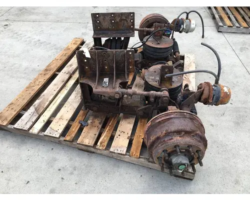 MERITOR 4900 Tag Axle