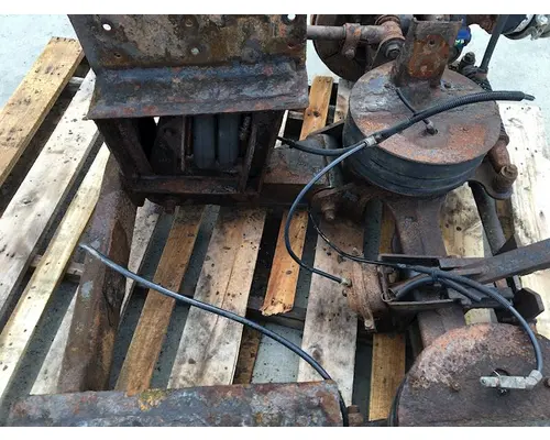 MERITOR 4900 Tag Axle