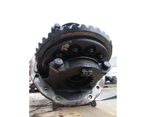MERITOR CASCADIA Cutoff Assembly (Complete With Axles)