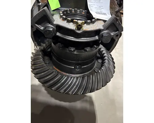 MERITOR Cascadia Cutoff Assembly (Complete With Axles)