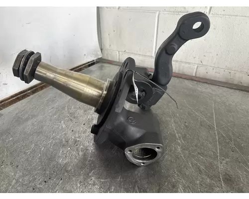 MERITOR FF961 Spindle  Knuckle, Front