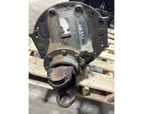 MERITOR FL70 Cutoff Assembly (Complete With Axles)