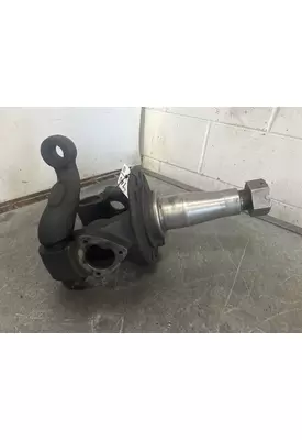 MERITOR FL941 Spindle / Knuckle, Front