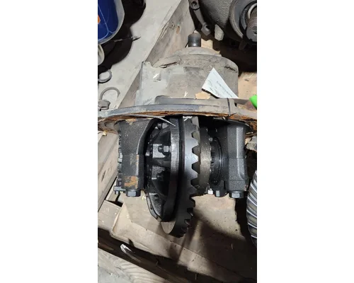 MERITOR M2-106 Cutoff Assembly (Complete With Axles)