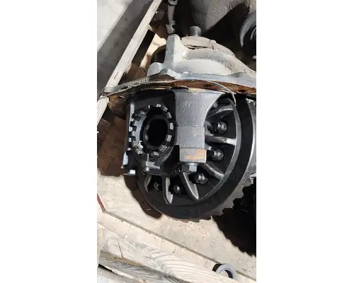 MERITOR M2-106 Cutoff Assembly (Complete With Axles)