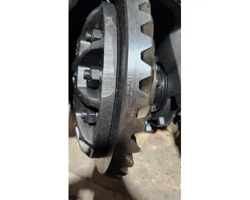 MERITOR M2-106 Cutoff Assembly (Complete With Axles)