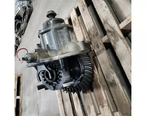 MERITOR ME-20-165 Cutoff Assembly (Complete With Axles)