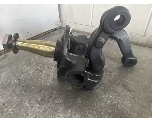 MERITOR MFS10-122A Spindle  Knuckle, Front